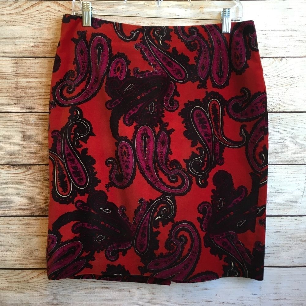 ‎TALBOTS PENCIL SKIRT IN RED VELVET PAISLEY PRINT